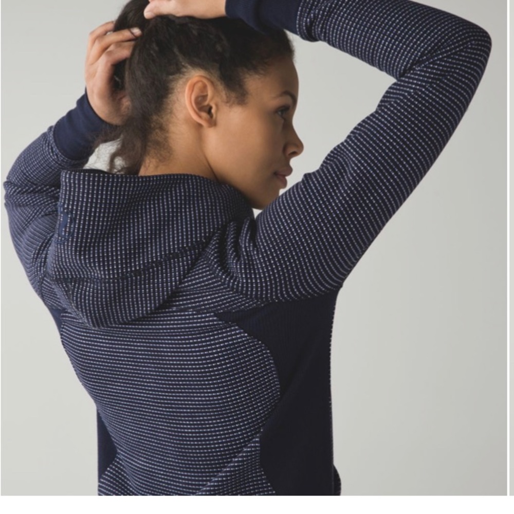 Like new Lululemon Scuba hoodie - Picture 6 of 12